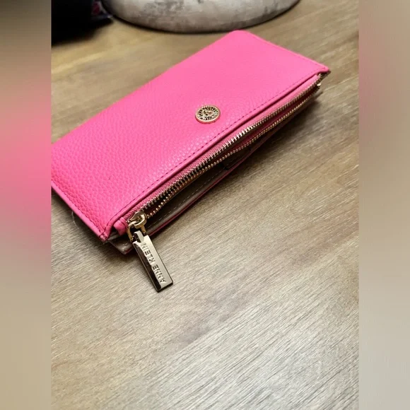 Great Condition Anne Klein Vibrant Hot Pink Wallet - Picture 6 of 6